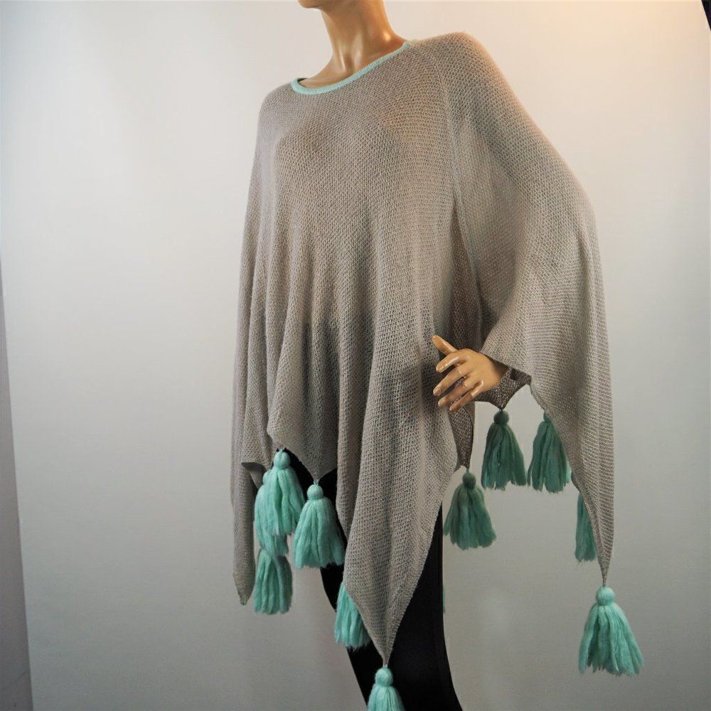 Z&L Gray Acrylic Poncho With Teal Tassels Women Size S / M Soft Loungewear